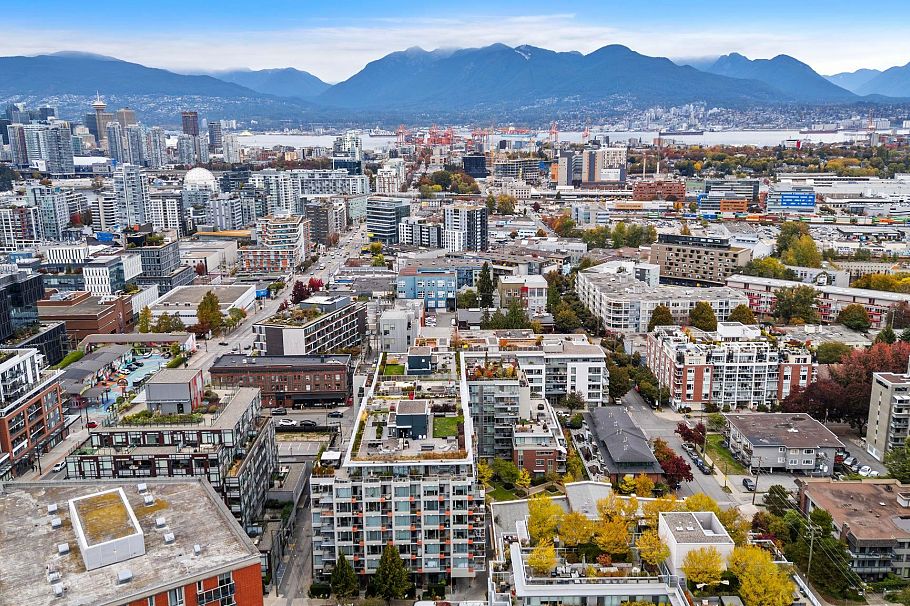 256 250 E 6th Avenue Vancouver, BC - 40