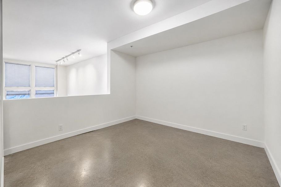 208 150 E Cordova Street Vancouver, BC - 9