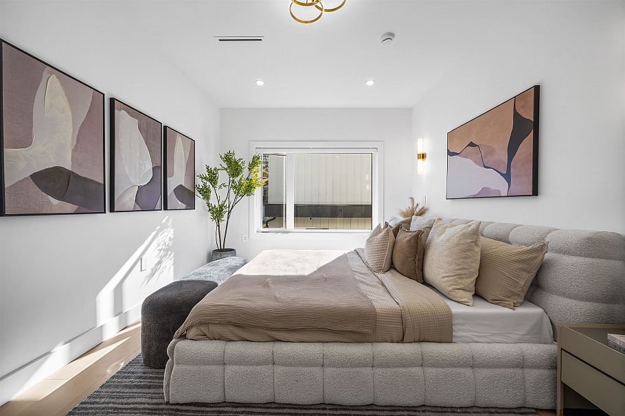 2712 Kitchener Street Vancouver, BC - 21