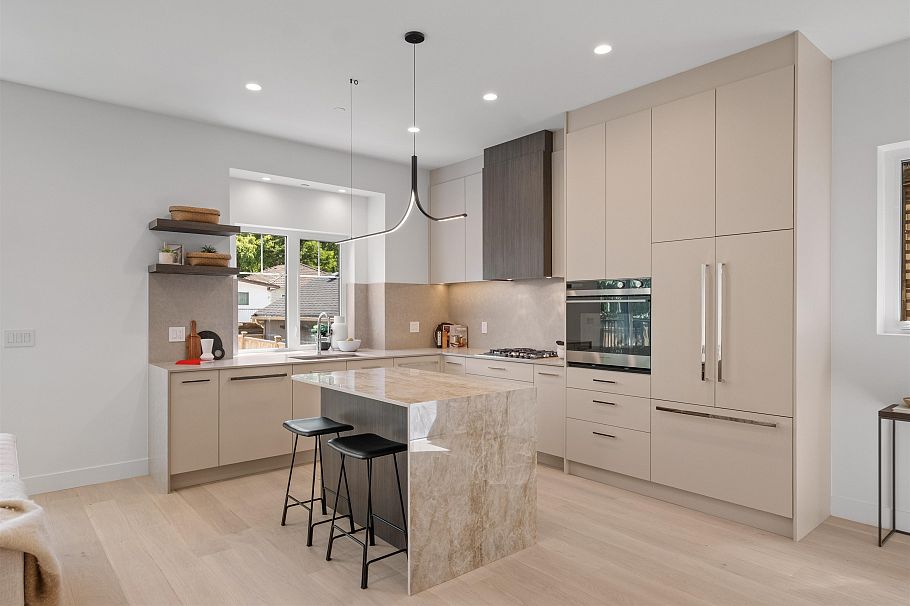 2236 E 5th Avenue Vancouver, BC - 7