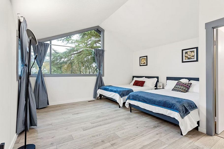 1052 W 53rd Avenue Vancouver, BC - 13