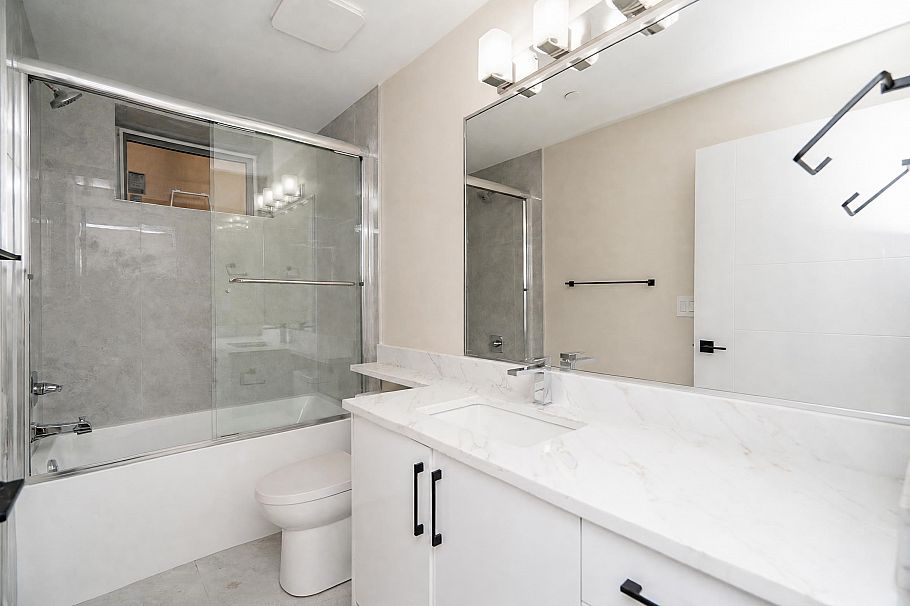 2828 Cheyenne Avenue Vancouver, BC - 31