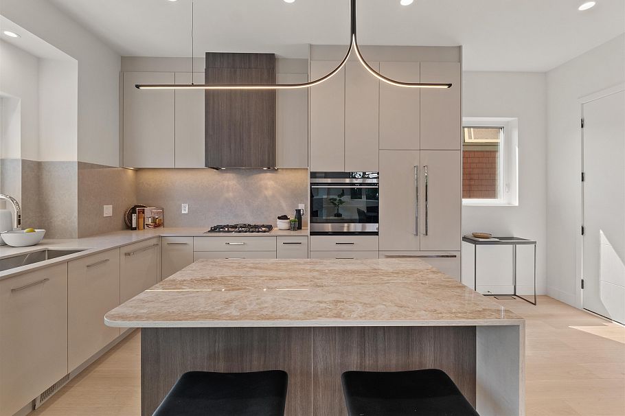 2236 E 5th Avenue Vancouver, BC - 8