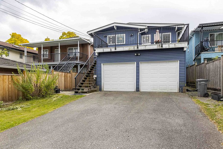 1827 E 40th Avenue Vancouver, BC - 28