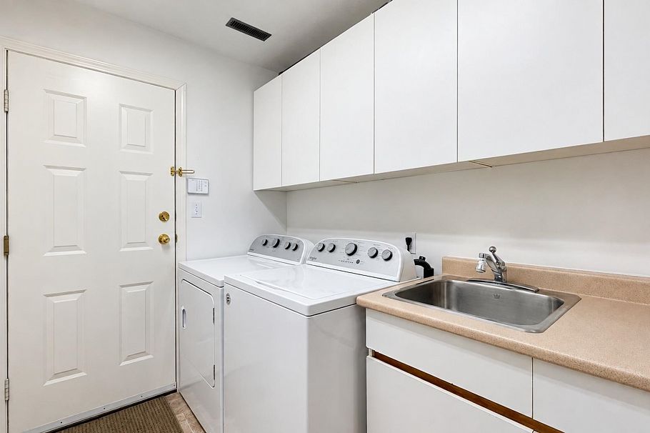 1643 Kerrstead Place North Vancouver, BC - 23