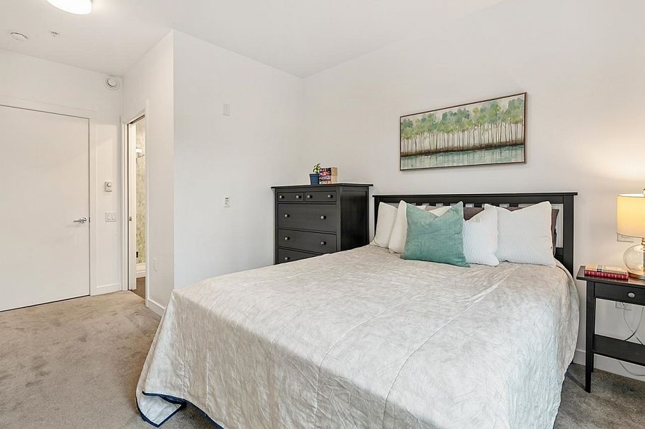 104 108 E 35th Avenue Vancouver, BC - 22