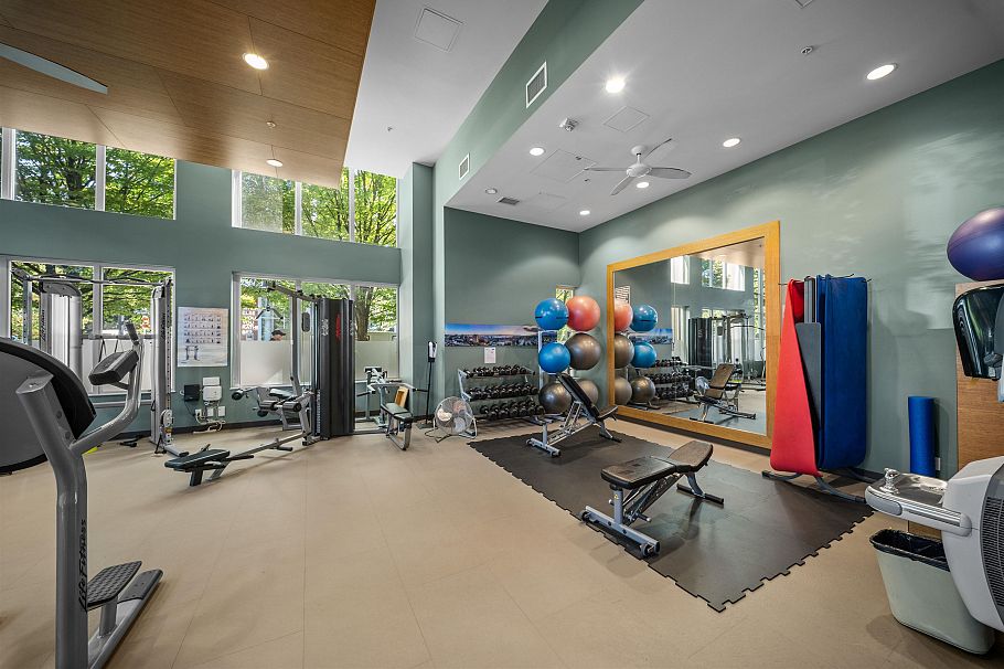 519 135 E 17th Street North Vancouver, BC - 16