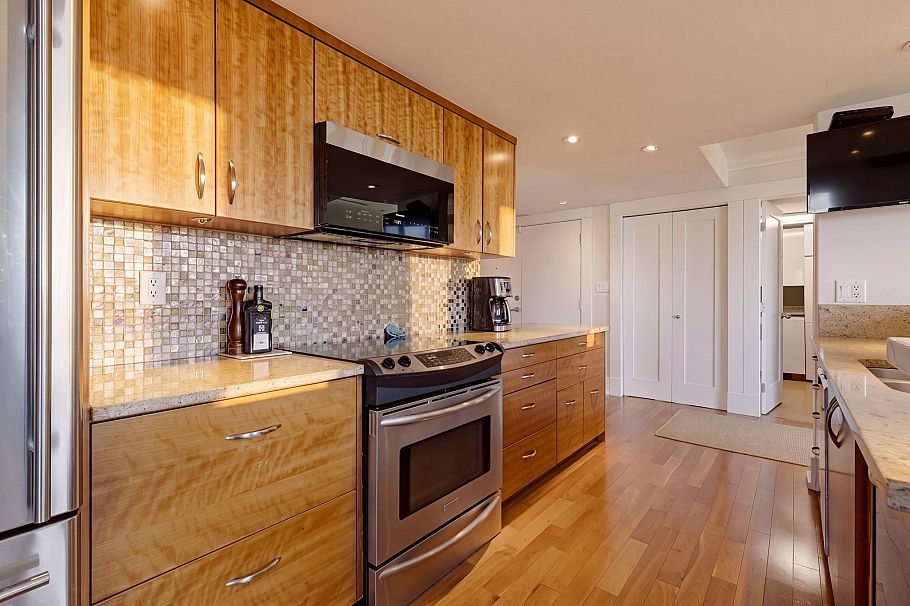 701 1345 Burnaby Street Vancouver, BC - 16