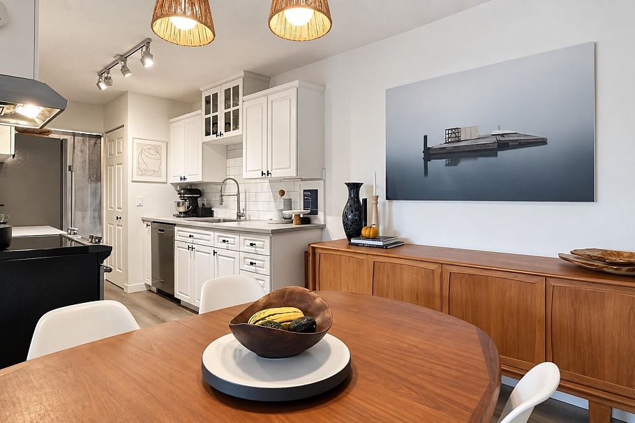 204 1610 Chesterfield Avenue North Vancouver, BC - 8