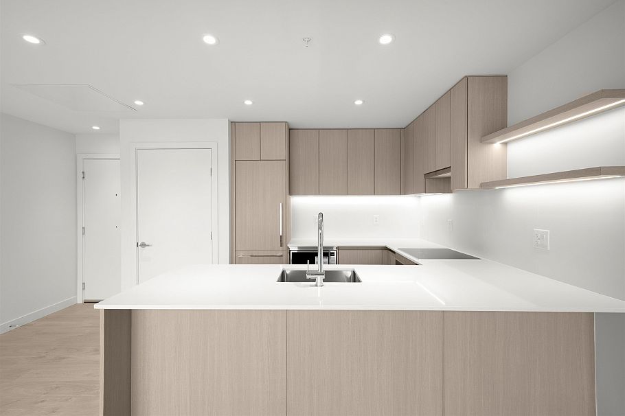 408 4928 Quebec Street Vancouver, BC - 2