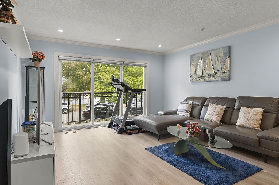1827 E 40th Avenue Vancouver, BC - 5