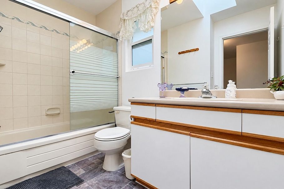 1643 Kerrstead Place North Vancouver, BC - 22