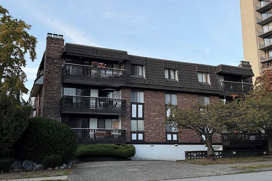 204 1610 Chesterfield Avenue North Vancouver, BC - 26