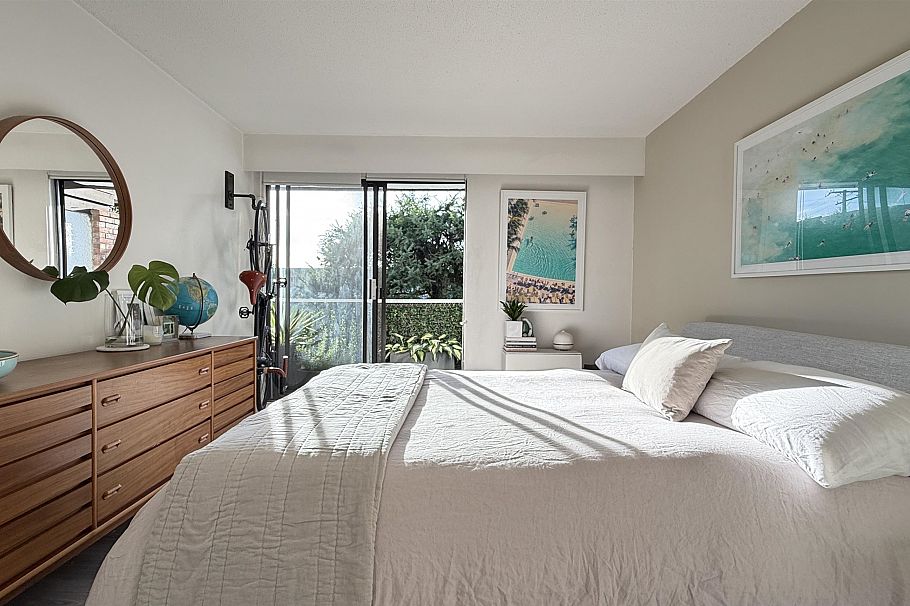 204 1610 Chesterfield Avenue North Vancouver, BC - 16