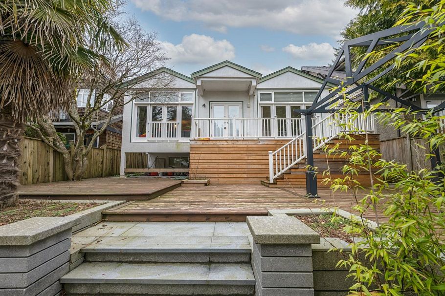 4090 W 35th Avenue Vancouver, BC - 24