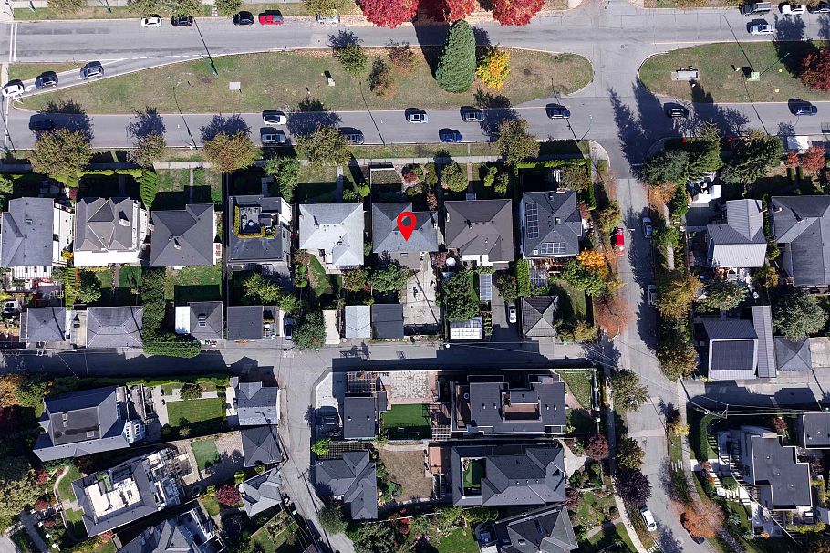 3232 W 16th Avenue Vancouver, BC - 6
