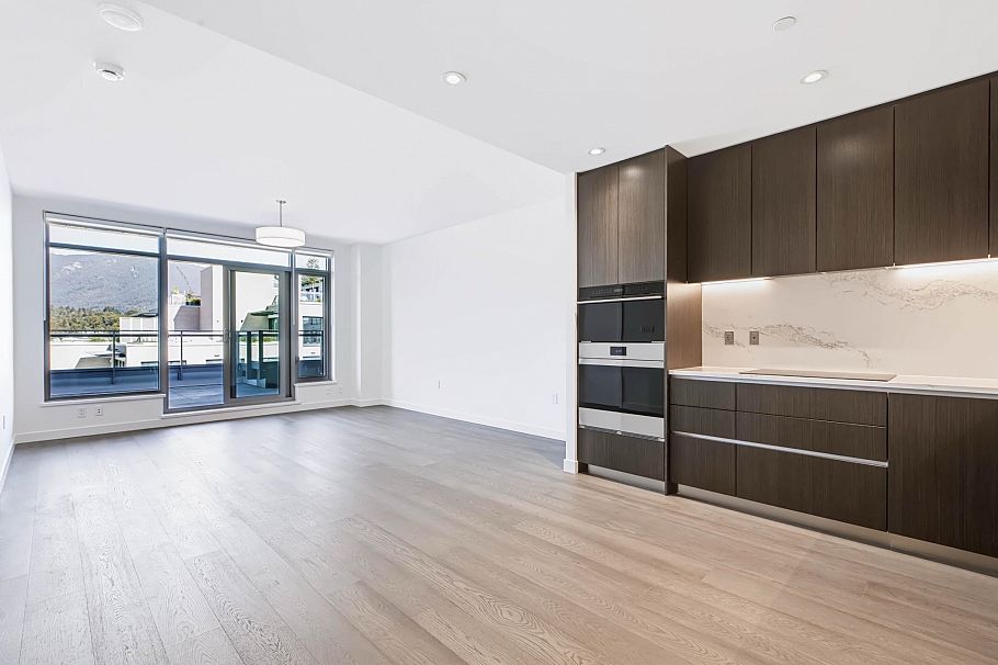 704 777 Harbour Way North Vancouver, BC - 8