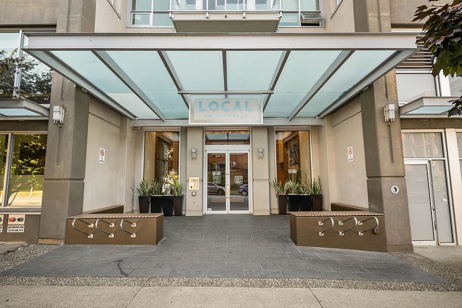 519 135 E 17th Street North Vancouver, BC - 2