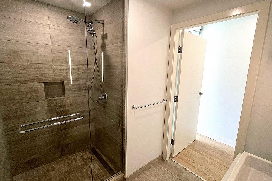 2611 1480 Howe Street Vancouver, BC - 20
