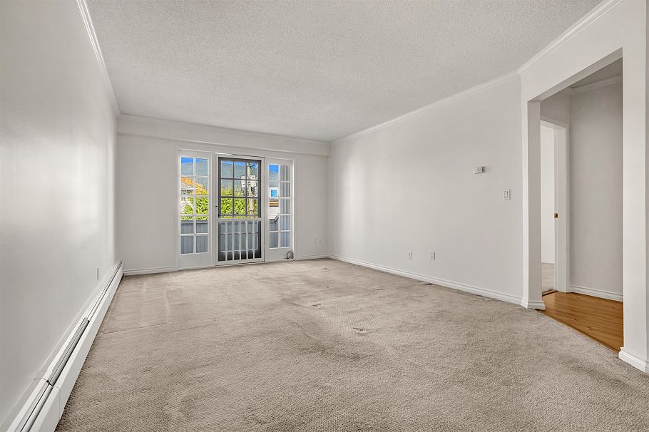 304 120 W 17th Street North Vancouver, BC - 14