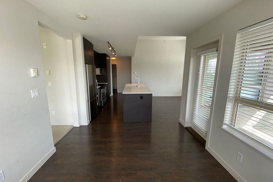 509 1679 Lloyd Avenue North Vancouver, BC - 3