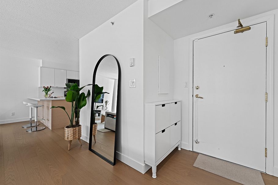 204 1633 W 8th Avenue Vancouver, BC - 14
