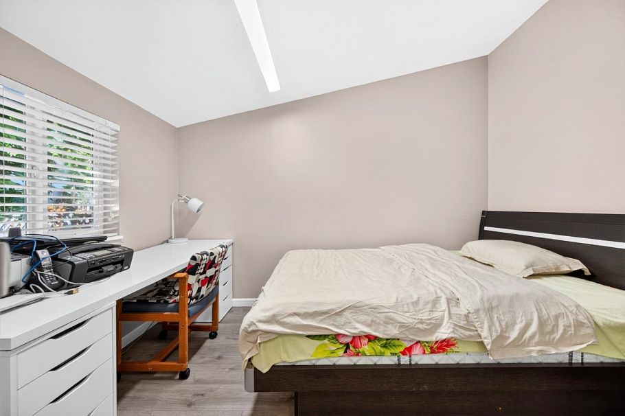 3232 W 16th Avenue Vancouver, BC - 21