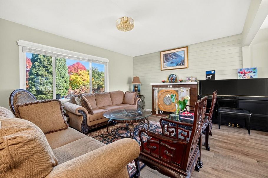 3232 W 16th Avenue Vancouver, BC - 7