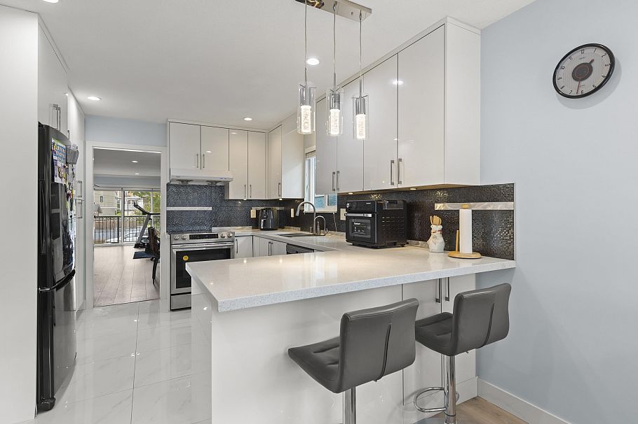 1827 E 40th Avenue Vancouver, BC - 13