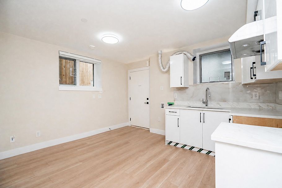 2828 Cheyenne Avenue Vancouver, BC - 30
