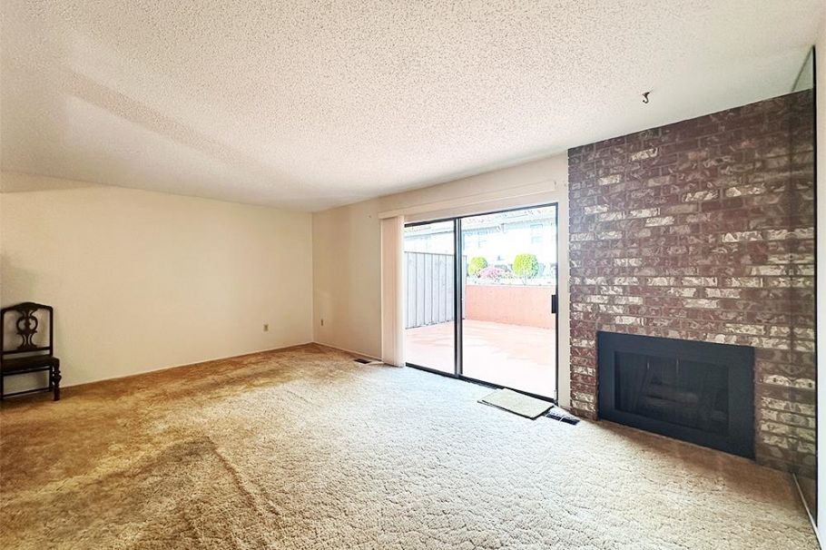 20 3150 E 58th Avenue Vancouver, BC - 2