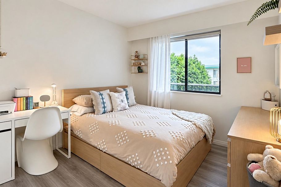 204 1610 Chesterfield Avenue North Vancouver, BC - 20