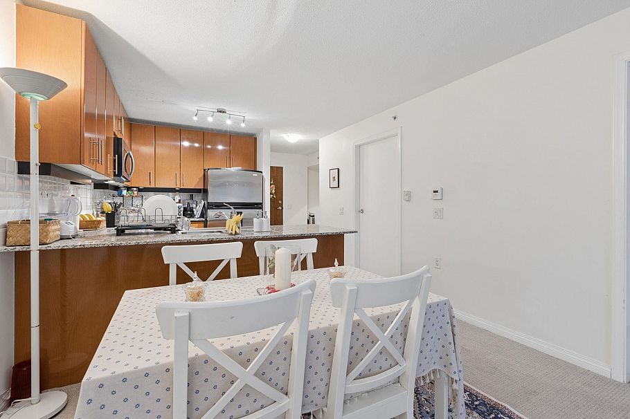 607 188 E Esplanade North Vancouver, BC - 14