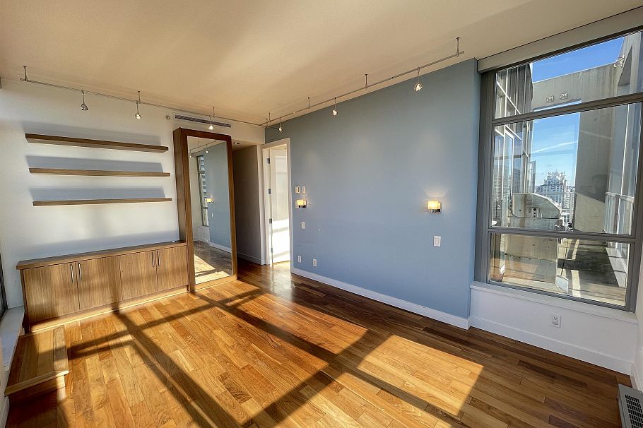 PH3 1050 Smithe Street Vancouver, BC - 26