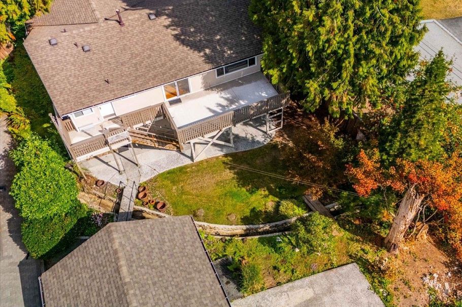 4295 Nottingham Road North Vancouver, BC - 29