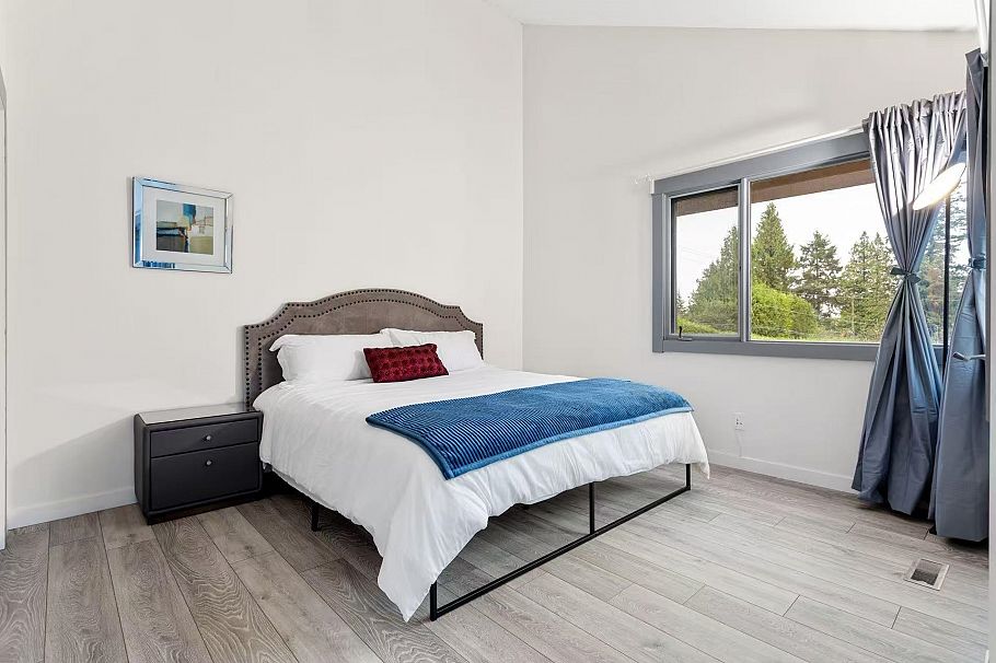 1052 W 53rd Avenue Vancouver, BC - 15