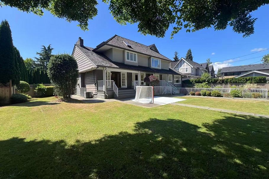 5088 Granville Street Vancouver, BC - 1