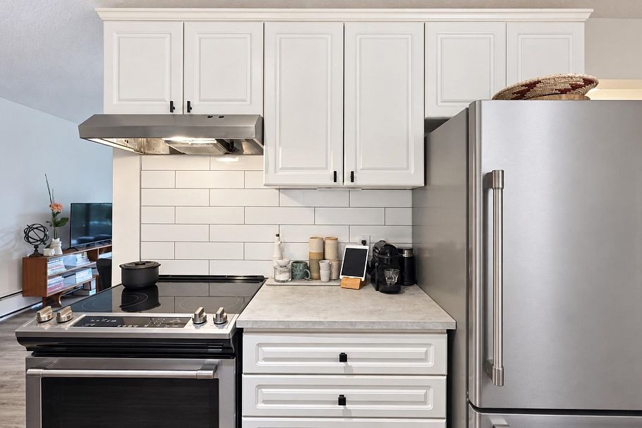 204 1610 Chesterfield Avenue North Vancouver, BC - 13