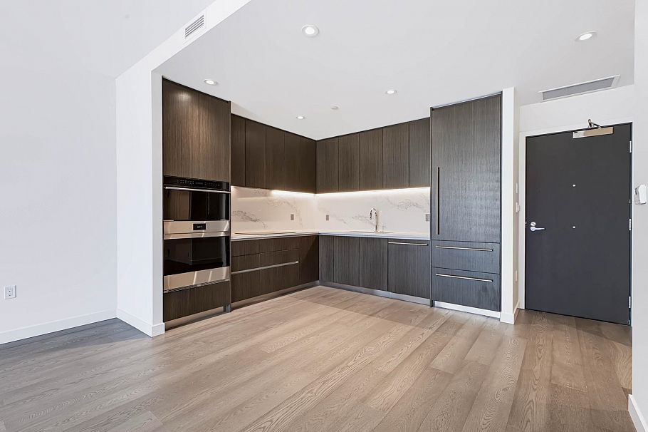 704 777 Harbour Way North Vancouver, BC - 9