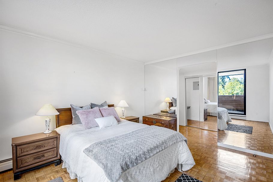 512 4900 Cartier Street Vancouver, BC - 5