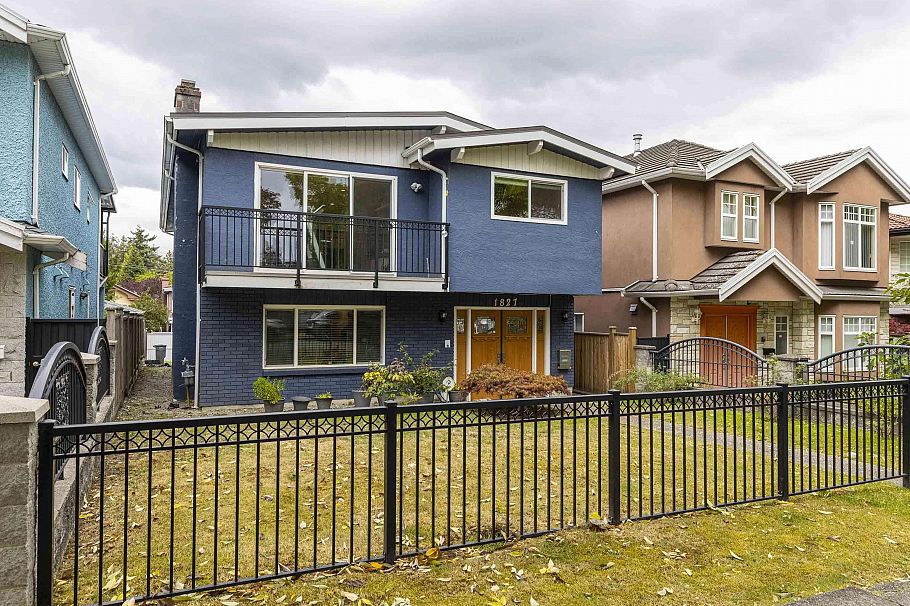 1827 E 40th Avenue Vancouver, BC - 2