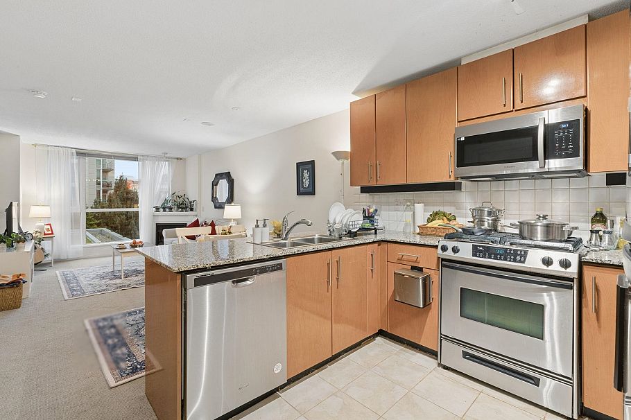 607 188 E Esplanade North Vancouver, BC - 18