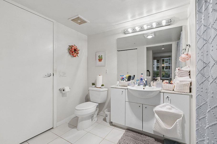 607 188 E Esplanade North Vancouver, BC - 22