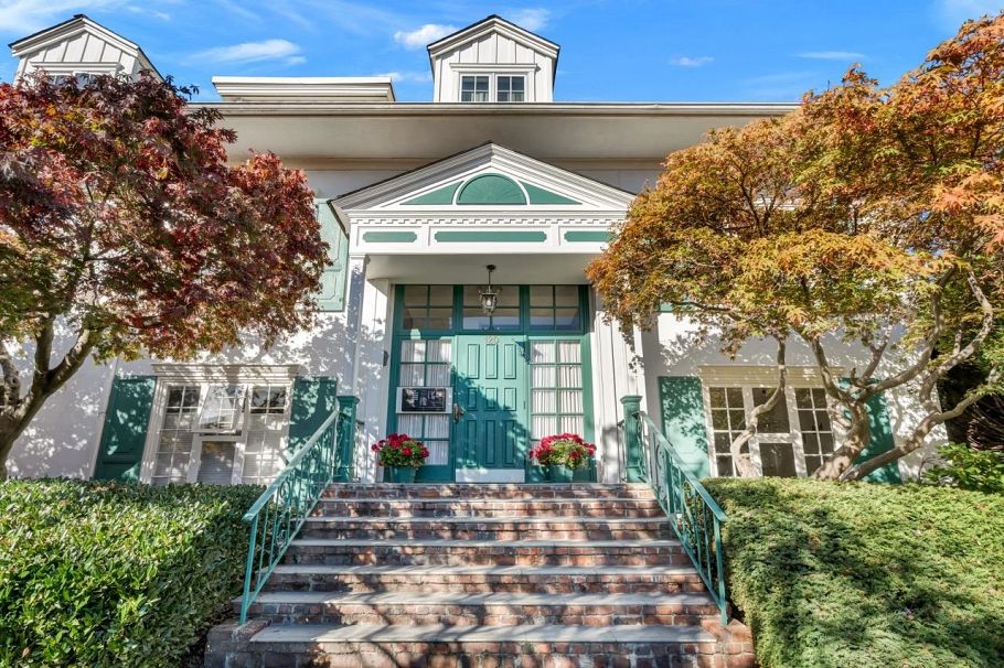 304 120 W 17th Street North Vancouver, BC - 22