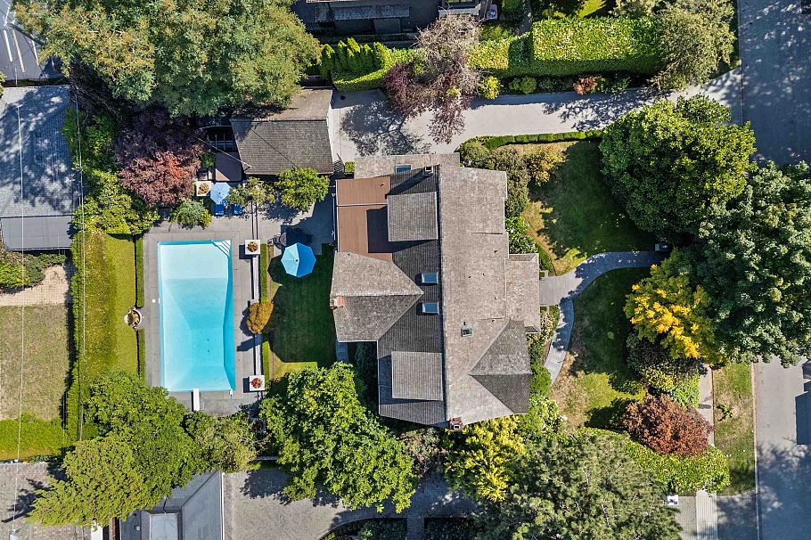 1519 W 35th Avenue Vancouver, BC - 38