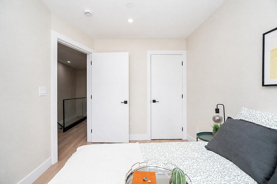 2828 Cheyenne Avenue Vancouver, BC - 22