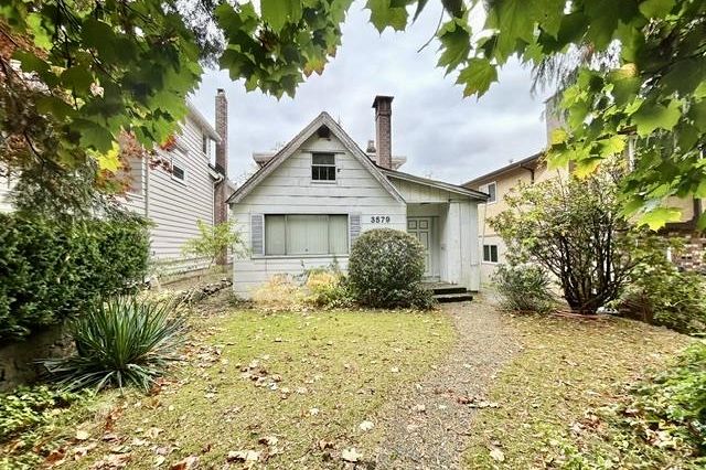 3579 W 42nd Avenue Vancouver, BC - 1