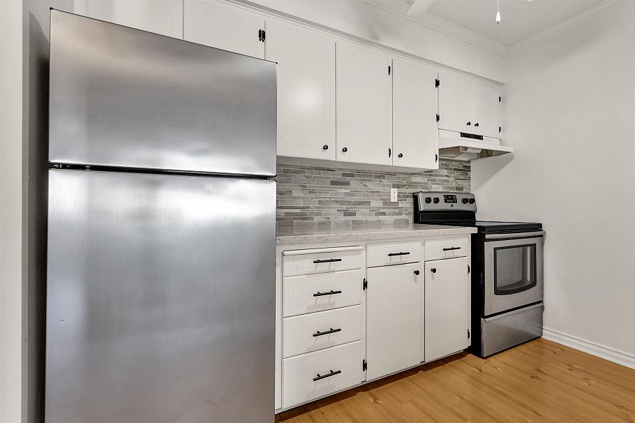 304 120 W 17th Street North Vancouver, BC - 7