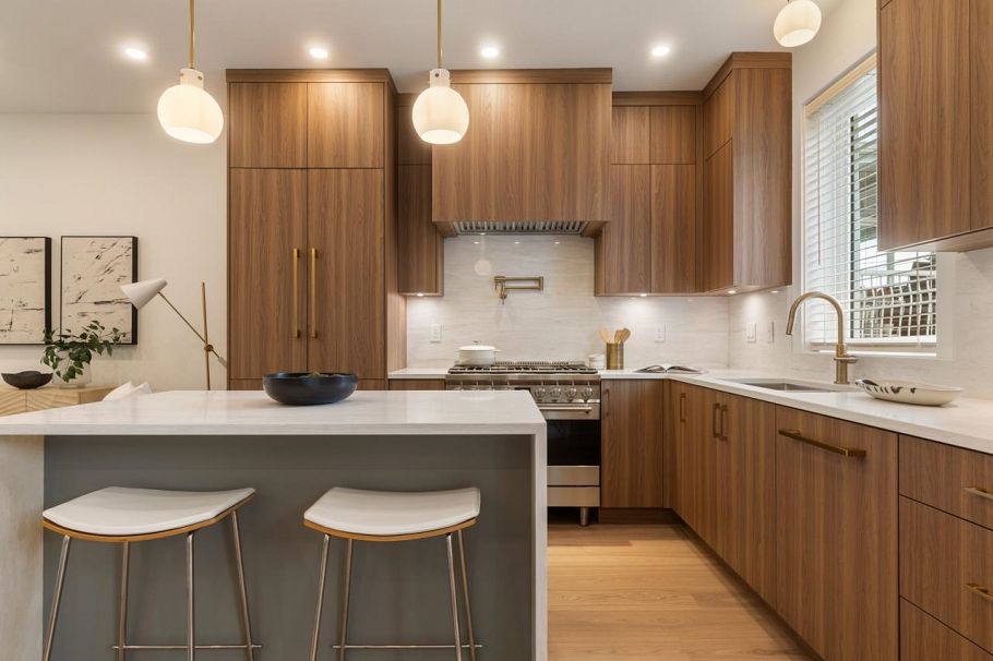 2049 E 4th Avenue Vancouver, BC - 1