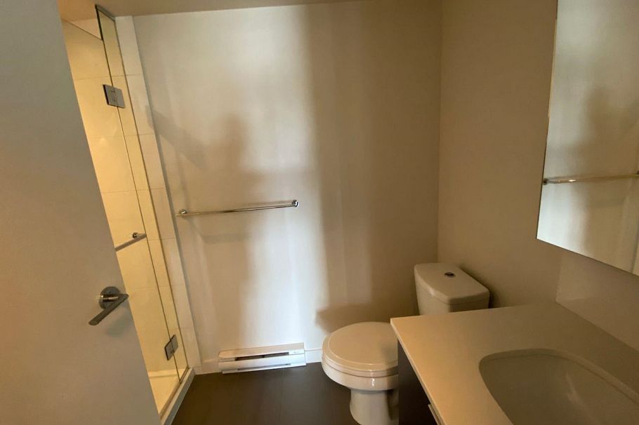 509 1679 Lloyd Avenue North Vancouver, BC - 12
